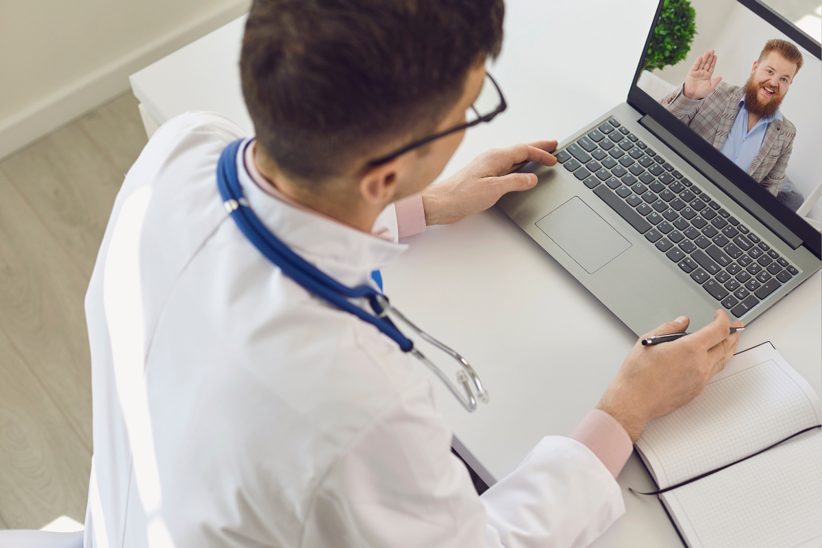Konsultacje z lekarzem online – jak wygląda e-wizyta u pediatry?